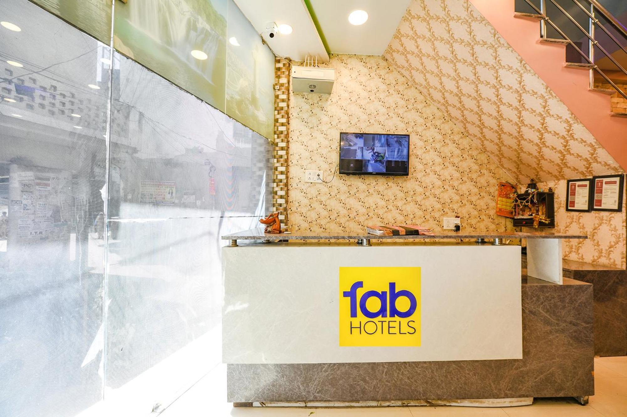 Fabexpress Galaxy Ξενοδοχείο Nayagaon Εξωτερικό φωτογραφία